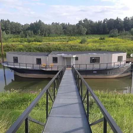 De Vakantieboot ספינת מלון *
